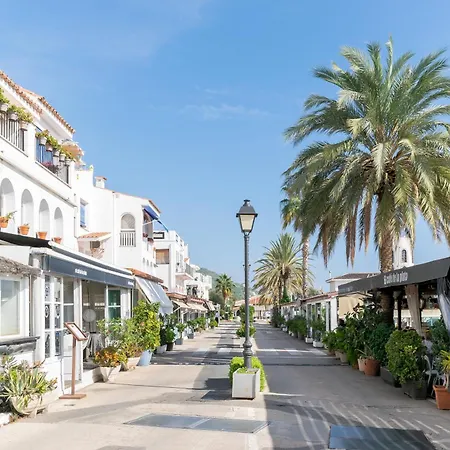 Esencia Mediterranea Precioso En Primera Linea