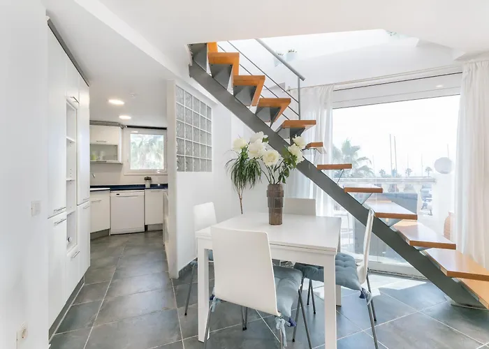 Esencia Mediterranea Precioso En Primera Linea *